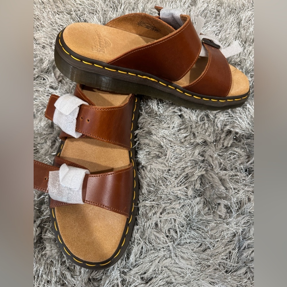 NWOT Dr. Martens Josef Sandals - Picture 4 of 10